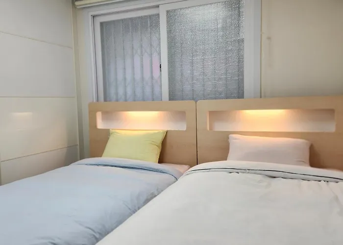 Appartamento Spring Stay-홍대7번 1분, 단독전체,1층,3r1b,침대4