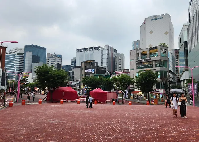 Spring Stay-홍대7번 1분, 단독전체,1층,3r1b,침대4