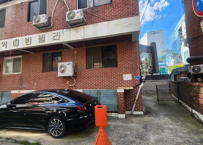 Appartamento Spring Stay-홍대7번 1분, 단독전체,1층,3r1b,침대4 *