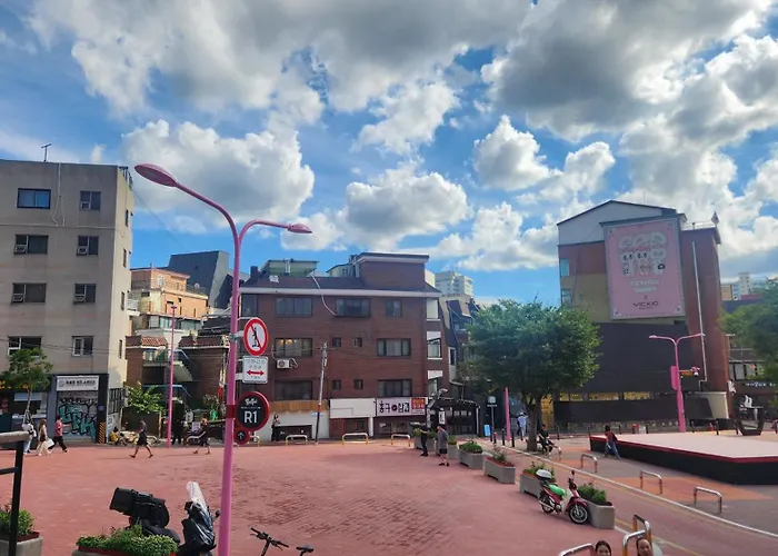 Spring Stay-홍대7번 1분, 단독전체,1층,3r1b,침대4 Appartamento